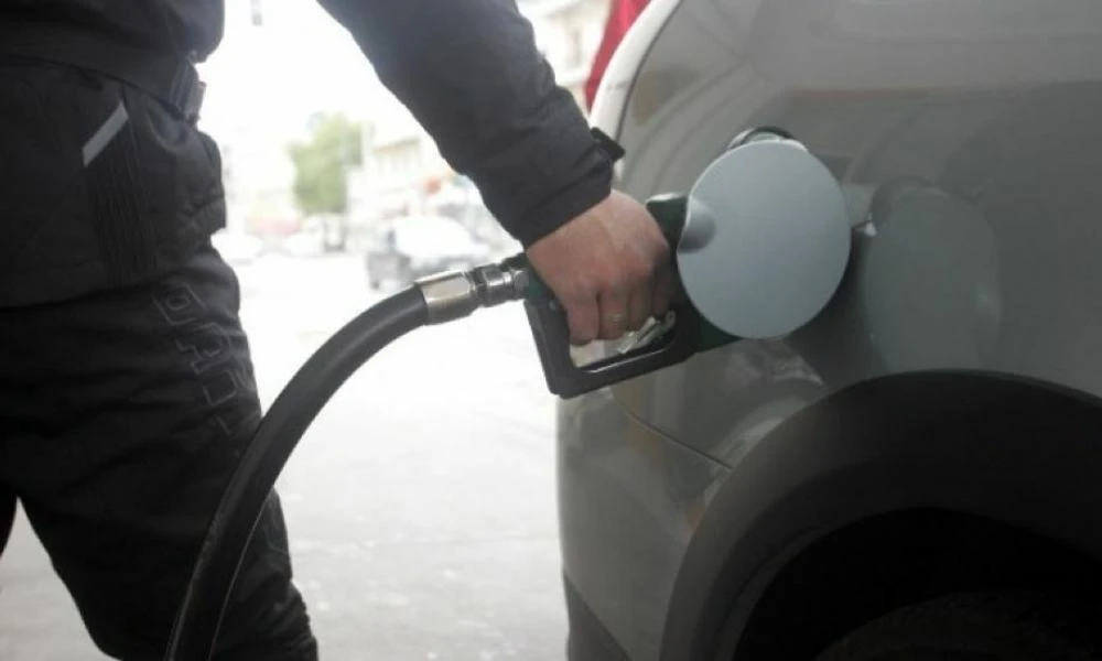 Θεσσαλονίκη: Έβαλε βενζίνη και έφυγε χωρίς να πληρώσει - Τραυματίστηκε ο υπάλληλος του βενζινάδικου